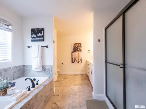 Bath - 1225 Brown Ct, Washington, IL 61571 photo 2 of 6