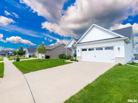 Exterior - 1225 Brown Ct, Washington, IL 61571 photo 3 of 9