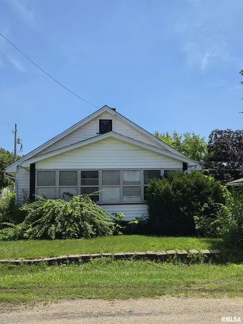 216 Ripper St, South Pekin, IL 61564