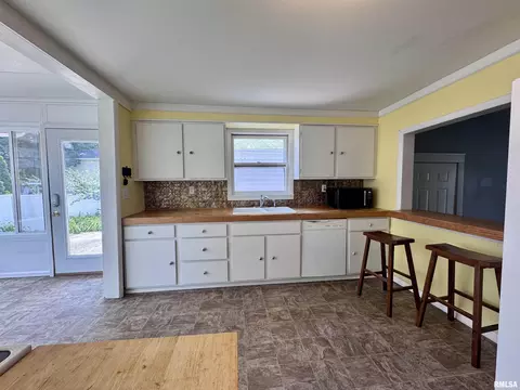 Kitchen - 332 S Dudley St, Macomb, IL 61455 photo 5 of 6