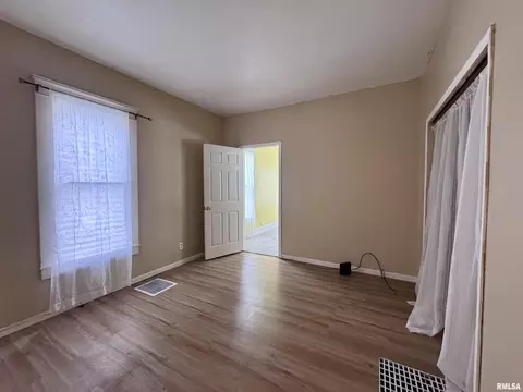 Bedroom - 332 S Dudley St, Macomb, IL 61455 photo 1 of 5