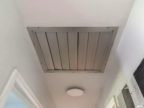 Entry Way - 203 Jana Rd, Macomb, IL 61455 photo 1 of 3