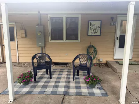 Exterior - 203 Jana Rd, Macomb, IL 61455 photo 4 of 7