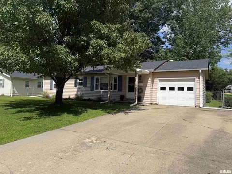 Exterior - 203 Jana Rd, Macomb, IL 61455 photo 1 of 7