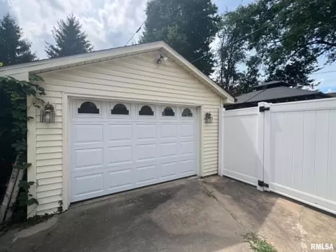 Other - 632 Lincoln Dr, Macomb, IL 61455 photo 12 of 12
