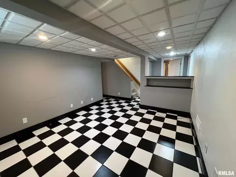 Other - 632 Lincoln Dr, Macomb, IL 61455 photo 4 of 12