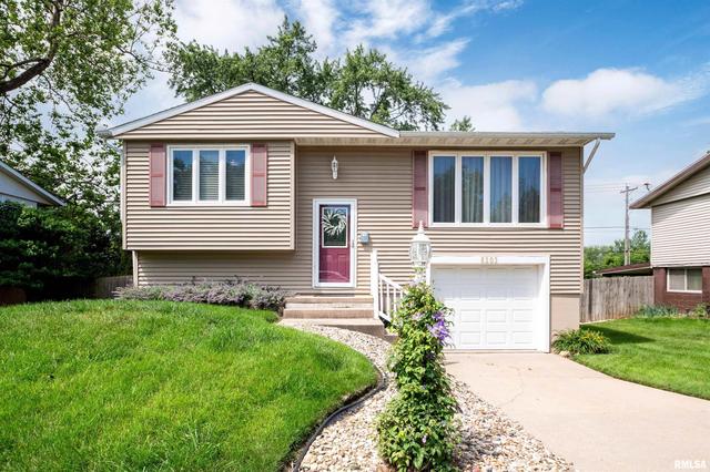 6203 N Randwick Rd, Peoria, IL 61615
