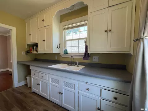 Kitchen - 313 Embert Pl, Peoria, IL 61603 photo 2 of 2