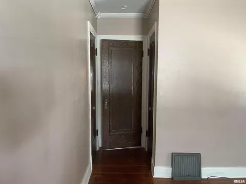 Entry Way - 313 Embert Pl, Peoria, IL 61603 photo 2 of 7