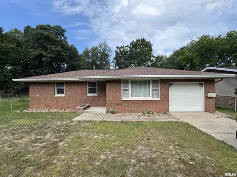 2315 N Ardell Pl, Peoria, IL 61604