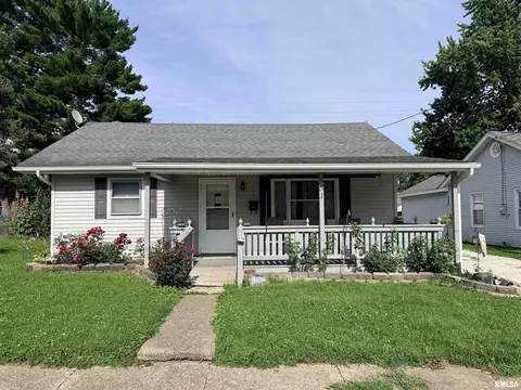 551 Royal Ct, Canton, IL 61520