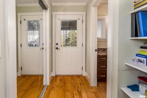 Entry Way - 526 Shiloh Rd, Cobden, IL 62920 photo 2 of 6