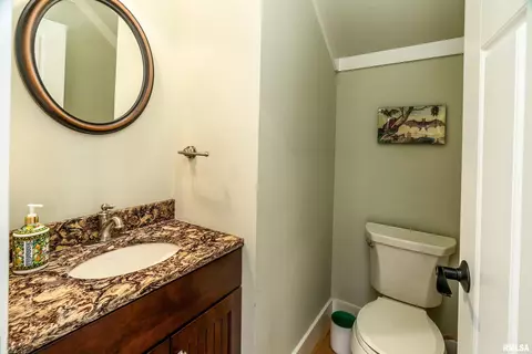 Bath - 526 Shiloh Rd, Cobden, IL 62920 photo 1 of 6