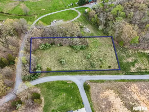 29 Castle Oaks Rd, Pittsburg, IL 62974