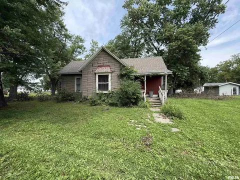 628 W Lincoln Ave, Lewistown, IL 61542