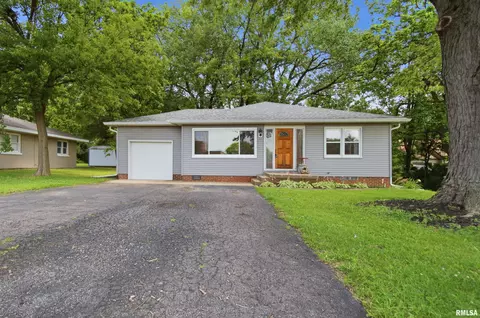5414 N University St, Peoria, IL 61614