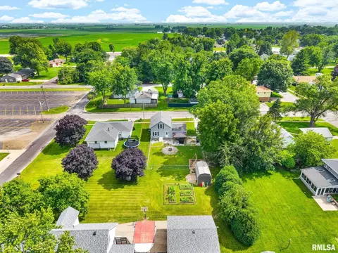 View/Area - 715 E Chatham St, Metamora, IL 61548 photo 5 of 11