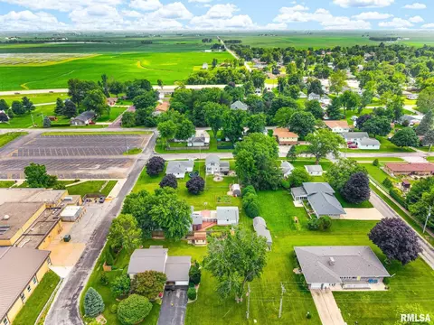 View/Area - 715 E Chatham St, Metamora, IL 61548 photo 10 of 11