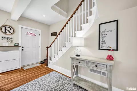 Entry Way - 715 E Chatham St, Metamora, IL 61548 photo 1 of 2