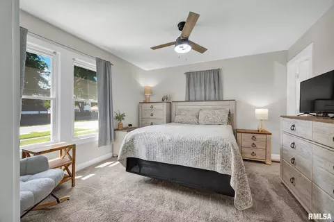 Bedroom - 715 E Chatham St, Metamora, IL 61548 photo 1 of 4