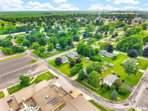 View/Area - 715 E Chatham St, Metamora, IL 61548 photo 9 of 11