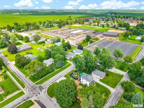 View/Area - 715 E Chatham St, Metamora, IL 61548 photo 7 of 11