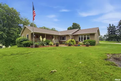 17206 W Todd School Rd, Glasford, IL 61533