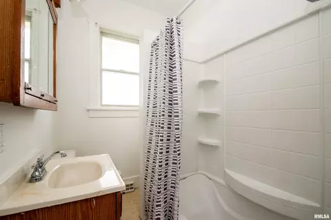 1101 E Willcox Ave, Peoria, IL 61603 photo 24
