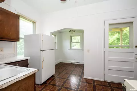 1101 E Willcox Ave, Peoria, IL 61603 photo 13