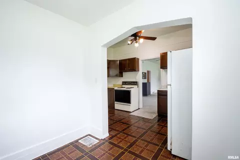 1101 E Willcox Ave, Peoria, IL 61603 photo 14