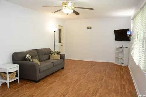 Living - 708 Memorial Dr, Macomb, IL 61455 photo 2 of 3