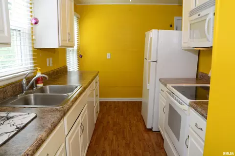 Kitchen - 708 Memorial Dr, Macomb, IL 61455 photo 1 of 3