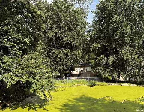 12291 Sunset Dr, Manito, IL 61546