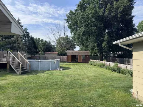 720 W Chase St, Macomb, IL 61455 photo 9