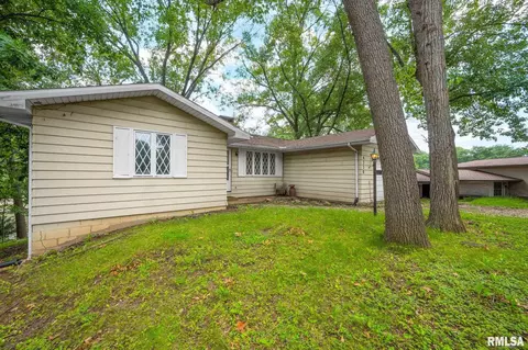 4330 S Banbury Cv, Mapleton, IL 61547 photo 4