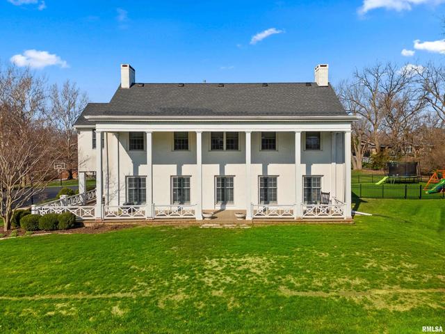 5901 N Sheridan Rd, Peoria, IL 61614