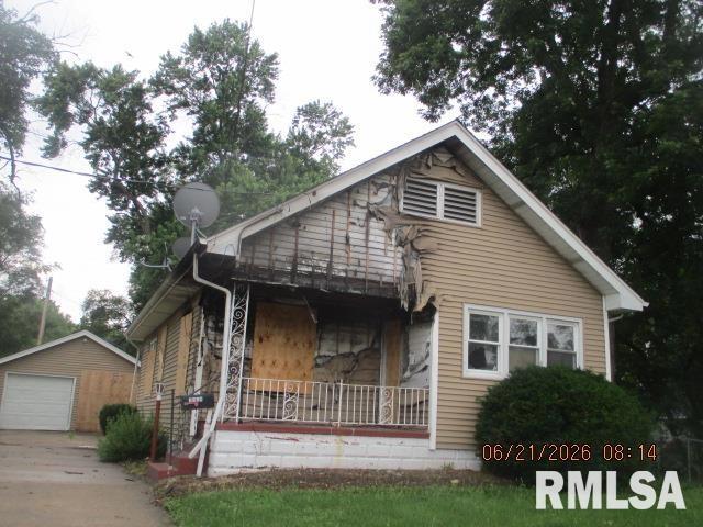 1924 W Ann St, Peoria, IL 61605