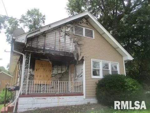 1924 W Ann St, Peoria, IL 61605