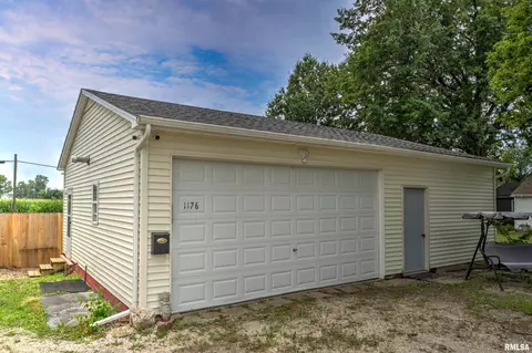 Other - 1176 Elm St, Canton, IL 61520 photo 2 of 7