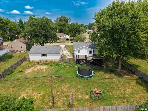 View/Area - 1176 Elm St, Canton, IL 61520 photo 3 of 7