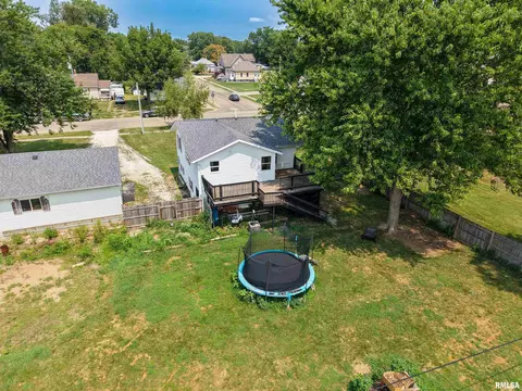 View/Area - 1176 Elm St, Canton, IL 61520 photo 4 of 7