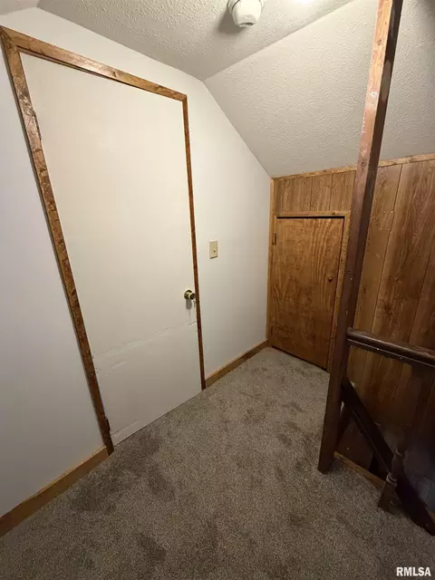 Entry Way - 1420 W Cherry St, Herrin, IL 62948 photo 2 of 3
