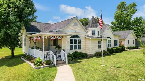 501 S Emma St, Christopher, IL 62822