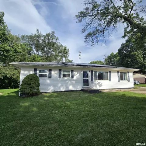 1614 Lamar Dr, Pekin, IL 61554