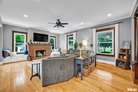 Living - 201 W Burton Ave, Eureka, IL 61530 photo 1 of 3