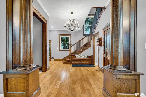 Entry Way - 201 W Burton Ave, Eureka, IL 61530 photo 6 of 12