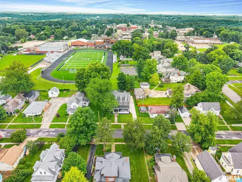 View/Area - 201 W Burton Ave, Eureka, IL 61530 photo 8 of 9