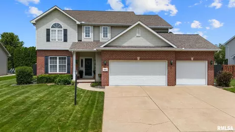 1607 W Greystone Ct, Chillicothe, IL 61523