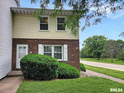 4320 W Shawnda Ct, Peoria, IL 61615
