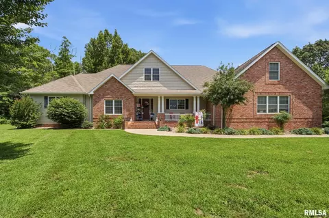 1817 Sherry Ln, Carterville, IL 62918